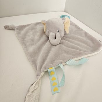 Doudou éléphant tommee tippe