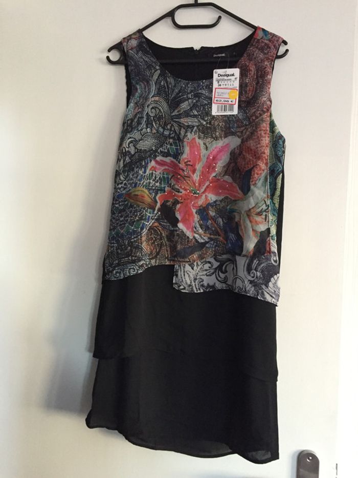 Robe Desigual Taille 36 - photo numéro 2
