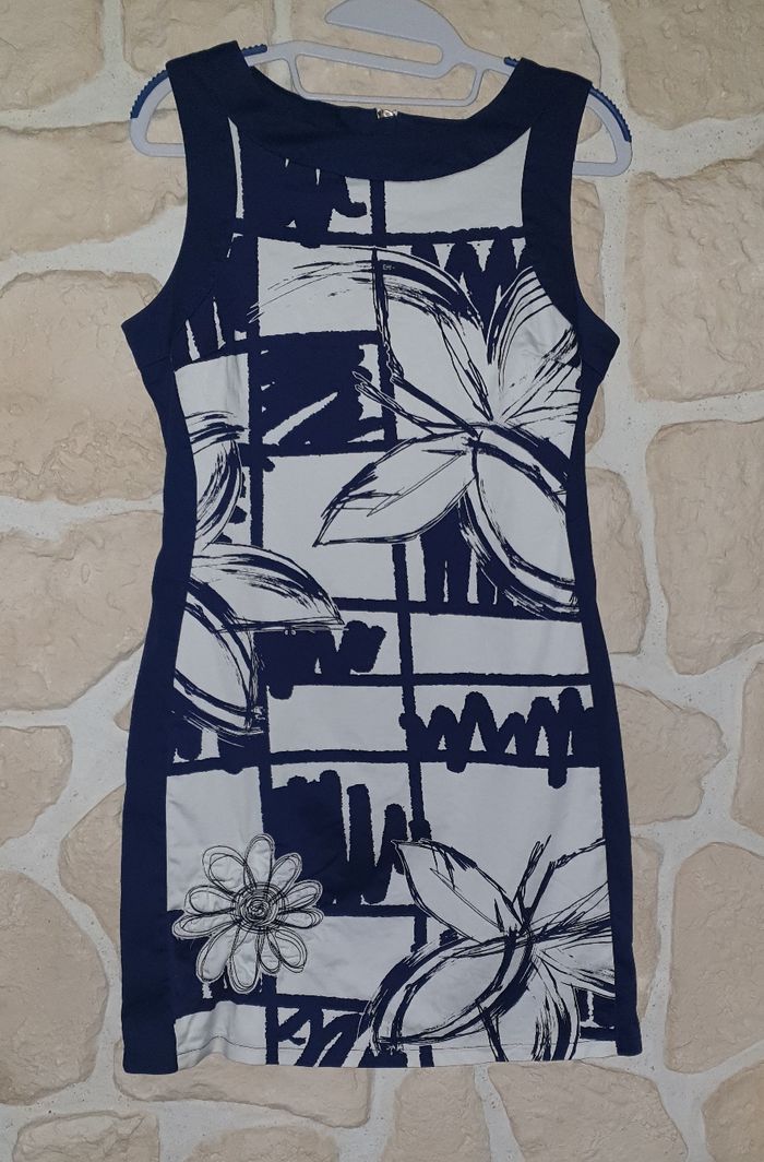 Robe Désigual T.38 - photo numéro 2
