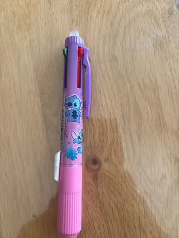 Stylo Stitch, quatre couleurs