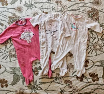 Lot 3 pyjamas