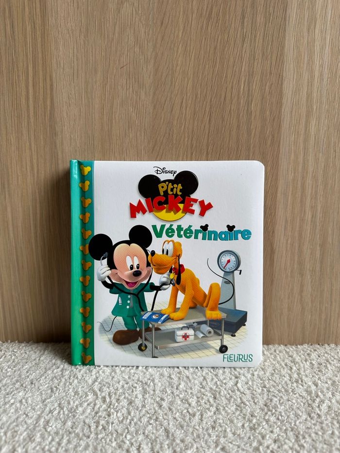 Livre Mickey vétérinaire