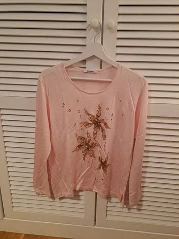 Tee-shirt rose  pale motif  fleurs taille 44