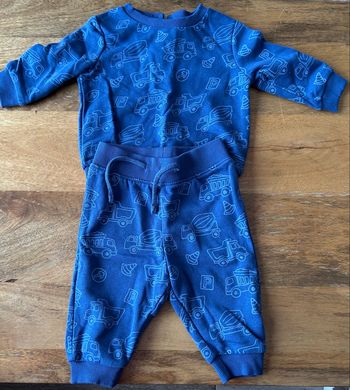 Ensemble taille 6 mois