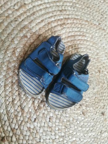 Sandale taille 21