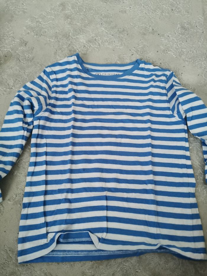 Lot de vêtements manches longues et courtes 3 et 4 ans - photo numéro 2