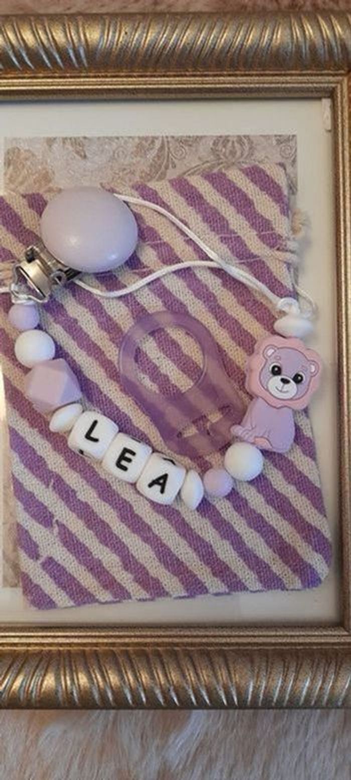 Attache tétine personnalisé avec adaptateur et pochette cadeau - photo numéro 3