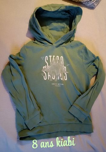 Sweat capuche vert 8 ans dinosaure 