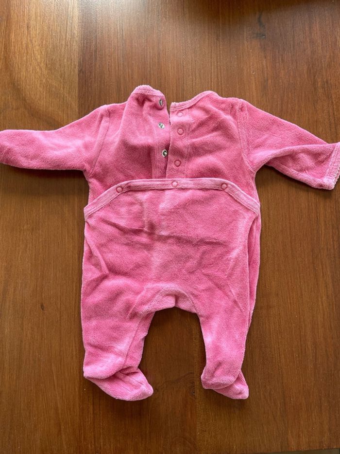 Pyjama fille bon état Kiabi taille 1 mois - photo numéro 4