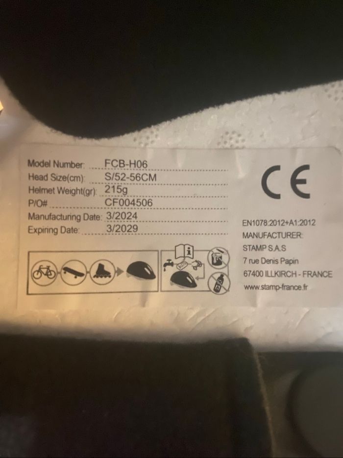 Casque de protection vélo enfant Spiderman avec protège genoux et coudes
