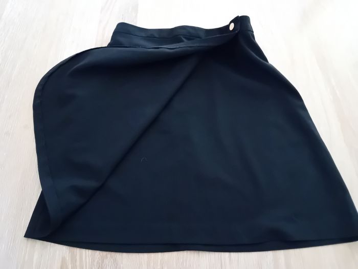 Jupe portefeuille Next fille 13 ans - Comme neuve - photo numéro 2