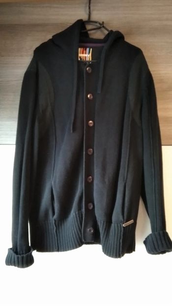 Gilet à capuche