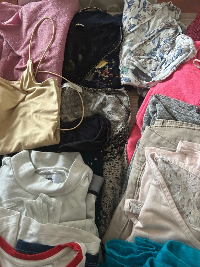 Lot de 40 vêtements femme - photo numéro 2