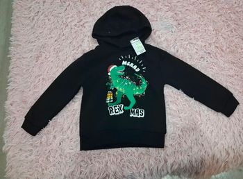 Pull 5 ans neuf