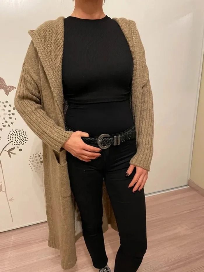 Cardigan long neuf S tendance chaud