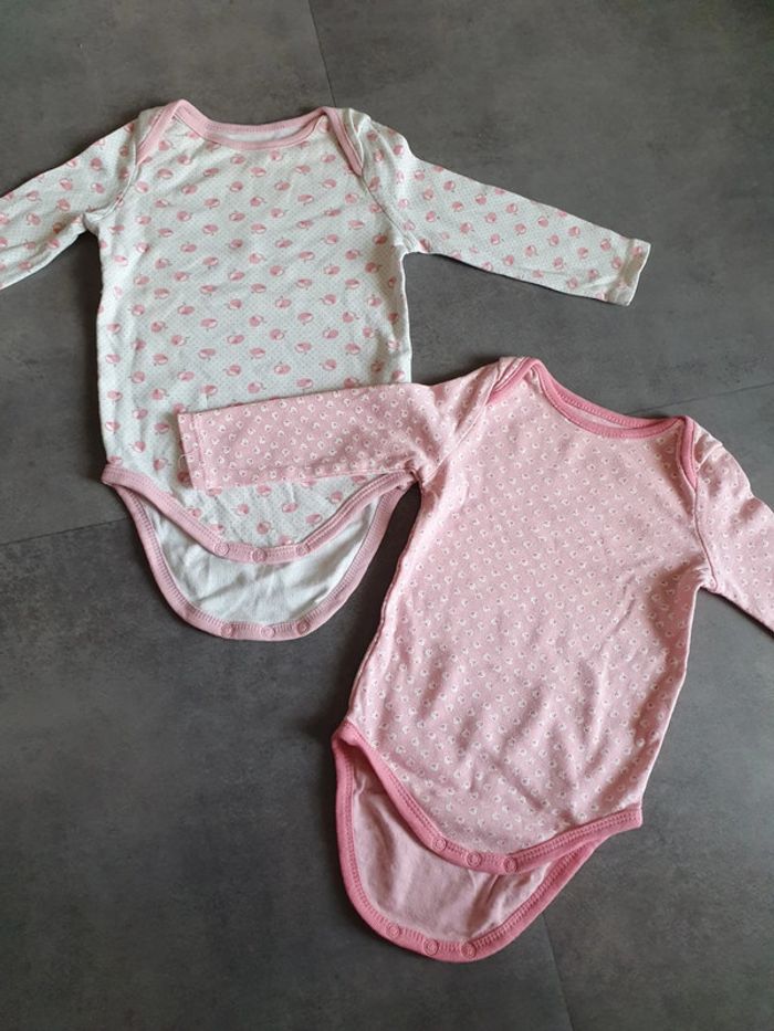 Lot de 2 bodie comme neuf Obaibi 6 mois - photo numéro 3