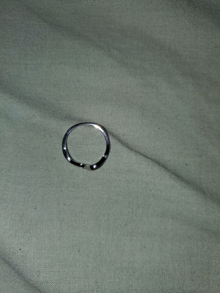 Bague élégante ondulée