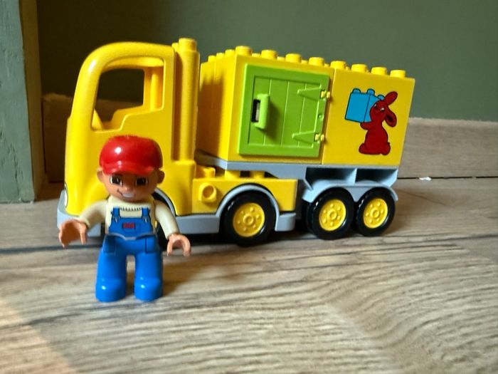 Le camion de marchandises 10601 lego duplo