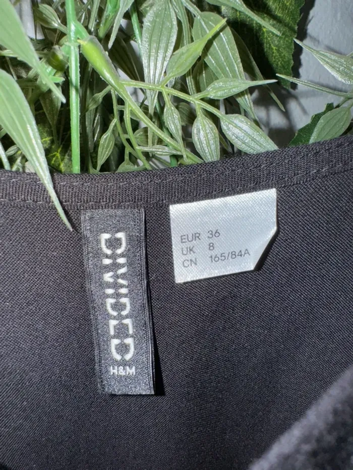 combishort ~ h&m ~ taille 36 - photo numéro 2