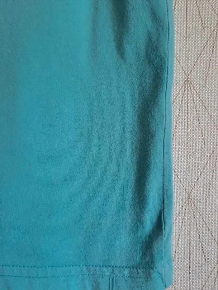 Débardeur garçon turquoise palomino 6 ans 1 micro tâche qu'on ne voit pas - photo numéro 5