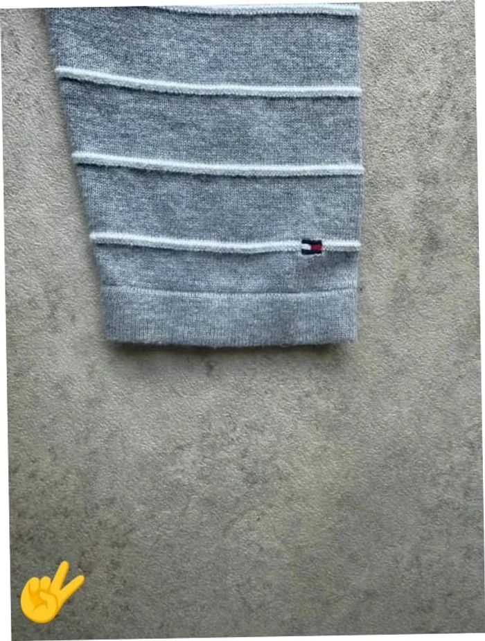 Pull Tommy Hilfiger Col V Taille L gris blanc Femme Women PULL0174 - photo numéro 4