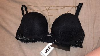 Soutien gorge sexy avec chaîne dans le dos