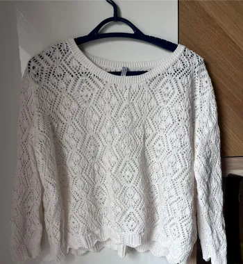 Pull ajouré