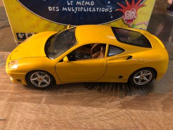 Ferrari 1/18