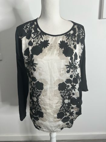 Blouse asymétrique à fleurs noire et beige crème Benetton T38 M