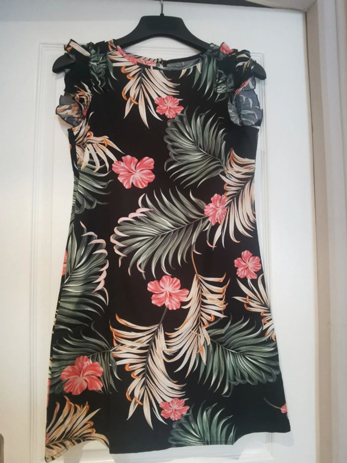 Robe fleuri neuve xs 34-36