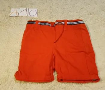 Short bébé rouge
