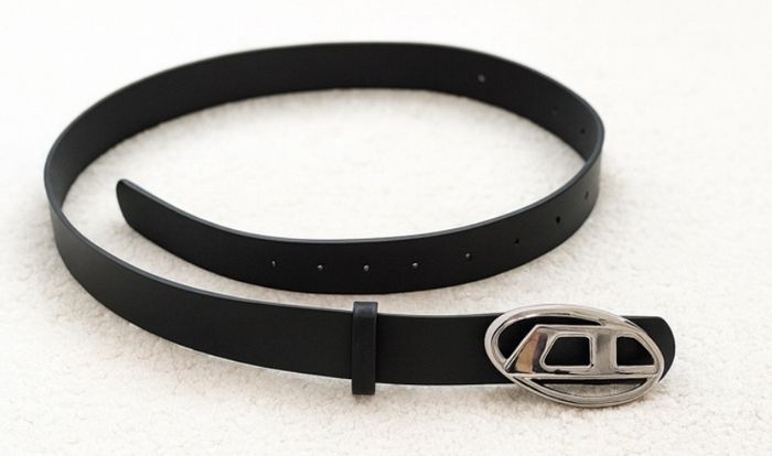 Ceinture Diesel cuir noir boucle D argentée 105 cm neuve - photo numéro 3