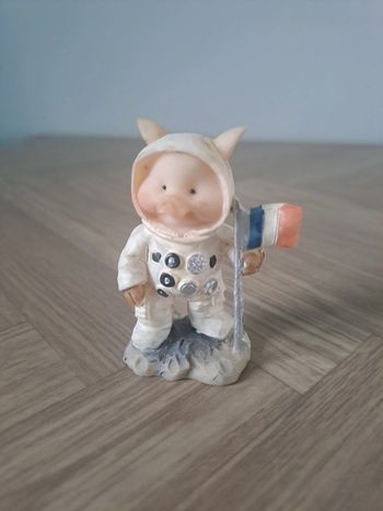 Figurine cochon astronaute