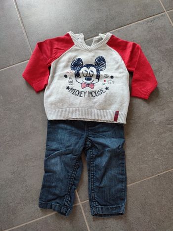Ensemble pantalon et pull 9 mois