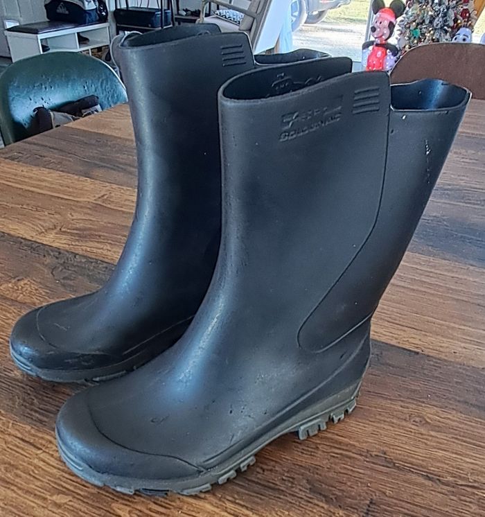 Bottes en caoutchouc noires enfants taille 27-28 Solognac