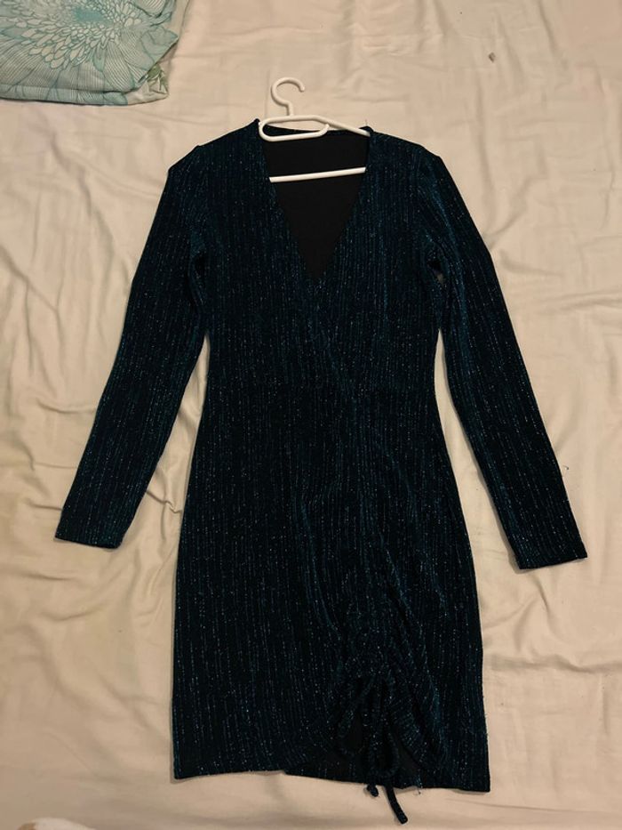 Robe à paillettes moulante