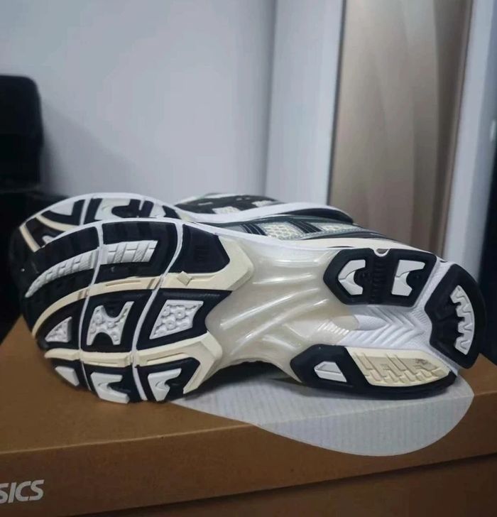 Asics Gel Kayano 14 taille 40 - photo numéro 10