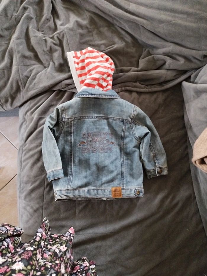 Veste jean's bébé garçon + sweat à capuche inclus neuve - photo numéro 5