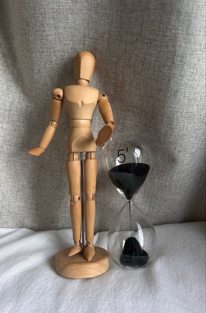🎨 Lot Déco : Mannequin d'artiste articulé & Sablier 5 min - photo numéro 7