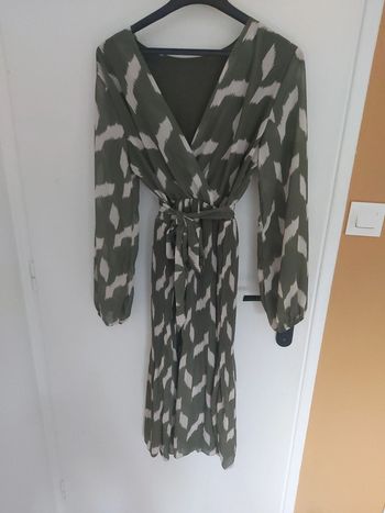 Robe mi-longue
