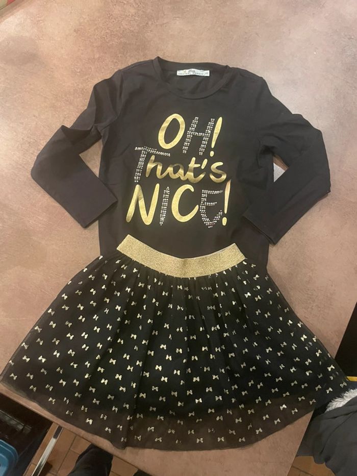 Ensemble noir et doré 4/5 ans
