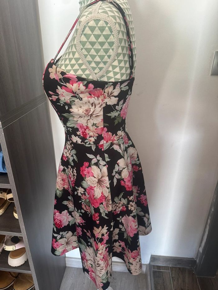 Robe à fleurs New Look - photo numéro 5