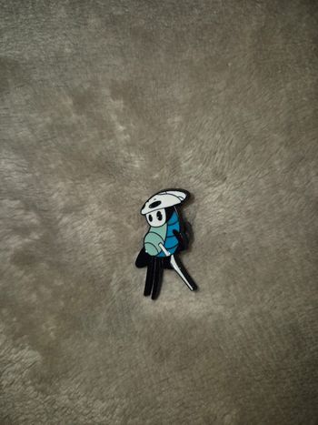 Broche hollow knight