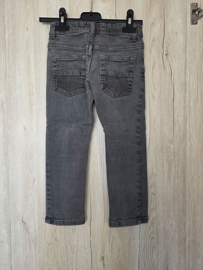 JEANS GARÇON 👦 SLIM ELASTHANNE KIABI TAILLE 4ANS  COULEUR GRIS - photo numéro 2