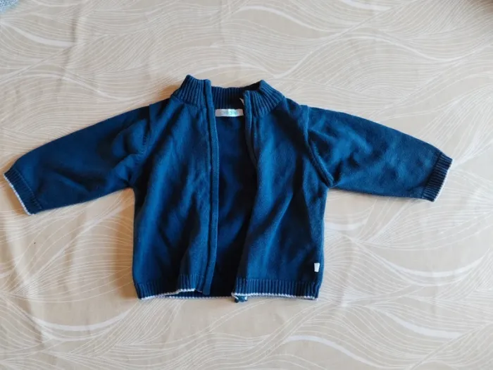 Lot gilet /pull 6 mois - photo numéro 3