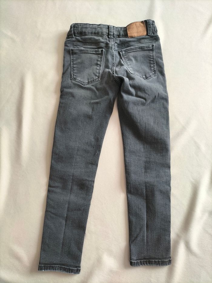 🖤 Jeans skinny gris foncé/anthracite - 9 ans - Kiabi - Bon état 🖤 - photo numéro 3