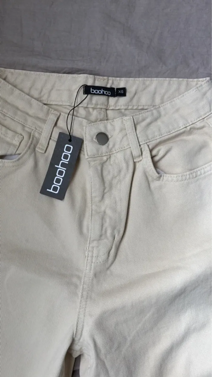 Jean straight droit beige crème Boohoo taille XS/34 femme - photo numéro 2