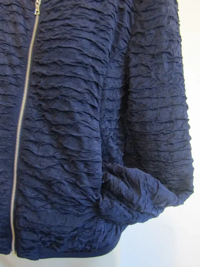 blouson perfecto sweat gilet marque h&m taille indiquée 40 peut aller a un 42 - photo numéro 7