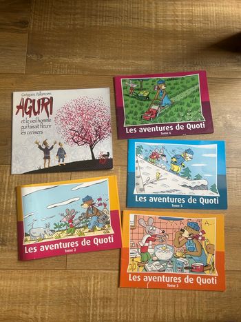 Lot de 5 livres souples 