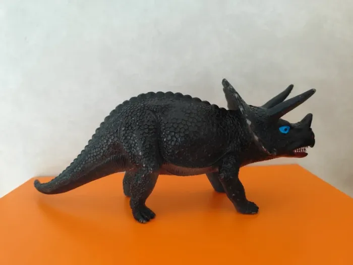 Triceratops 27 cm - photo numéro 4